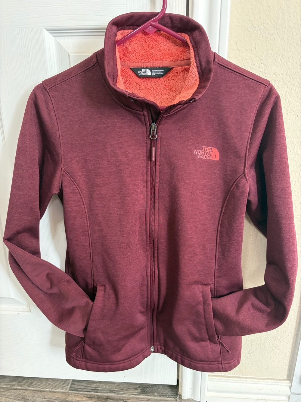 The North Face Women's Small Full-Zip Fleece-Lined Softshell Jacket Burgundy